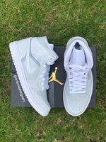 Jordan 1 Custom - Ice Vs Storm